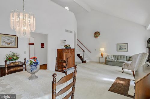1214 White Birch Ln, Carlisle PA  17013-3591 exterior