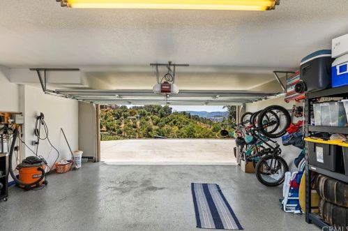 23920 La Vella Rd, Temecula CA  92590-3944 exterior