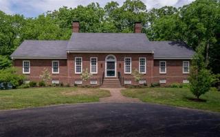 800 Gentry Rd, Lexington, KY 40509-9415