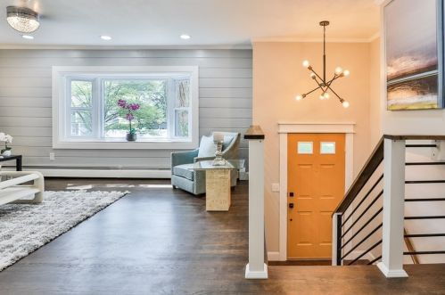 8 Justin Ave, Salem NH  03079-2319 exterior