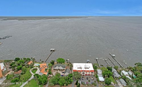 525 Indian River Ave, Titusville FL  32796-3513 exterior