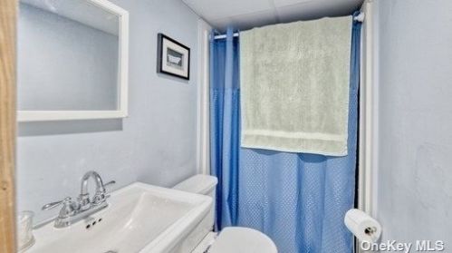 48 Fulton St, Lake Grove NY  11755-3040 exterior