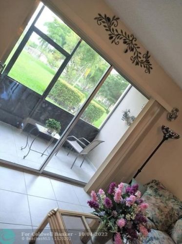 1651 127th Ave, Hollywood, FL 33027-2187