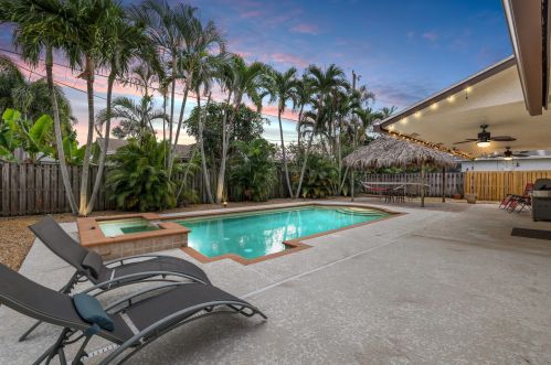 2995 Eagle Dr, Delray Beach, FL 33444-1864