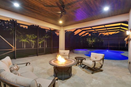 7906 Arbor Crst Way, West Palm Beach FL  33412-2467 exterior