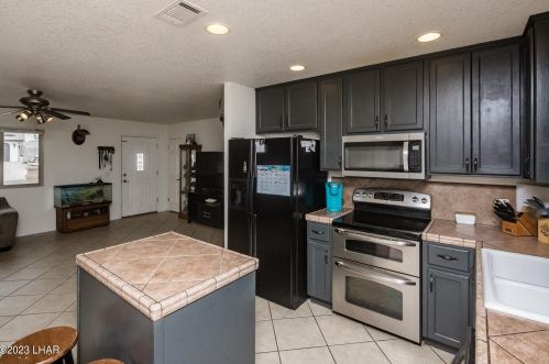 2400 Tigertail Dr, Lake Havasu City AZ  86403-4975 exterior