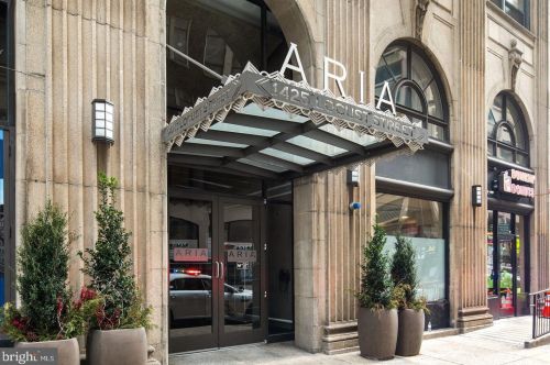 1425 Locust St, Philadelphia PA  19102-3832 exterior