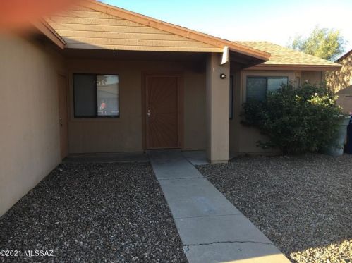 1960 Greenleaf Dr, Tucson, AZ 85746-3103