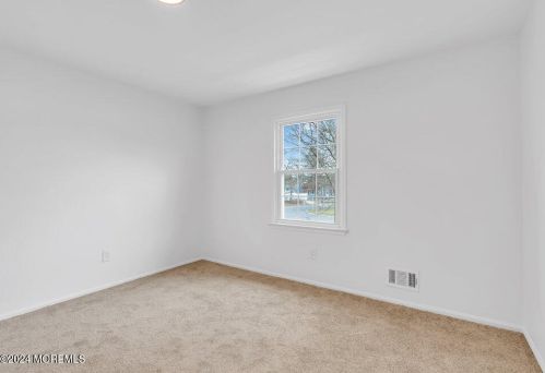 828 Burnt Tavern Rd, Bricktown NJ  08724-2540 exterior