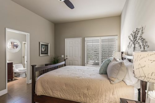 187 Kavenish Dr, Rancho Mirage CA  92270-3244 exterior