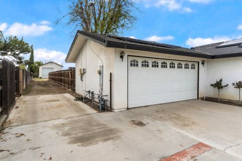 2021 Jason St, Bakersfield, CA 93312-2813