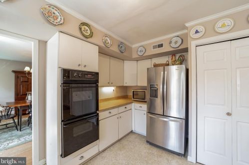 709 Malin Rd, Newtown Square PA  19073-2510 exterior