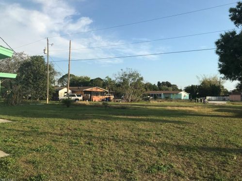 506 Coolidge Ave, Lehigh Acres FL 33936-6102 exterior