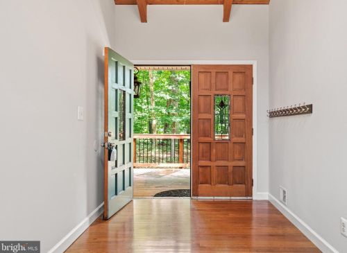 20787 Evergreen Ml Rd, Leesburg VA  20175-6412 exterior