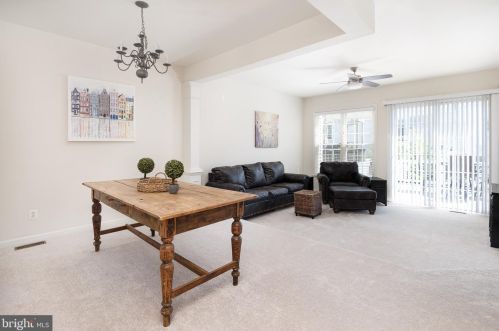 15055 Clementine Way, Haymarket VA  20169-3319 exterior