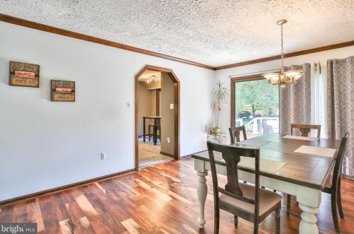 2327 Contest Ln, Haymarket VA  20169-1209 exterior