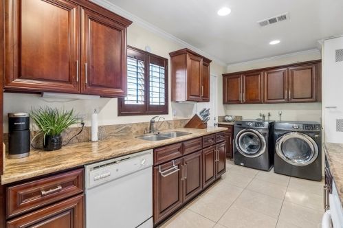 3095 Sepulveda Ave, San Bernardino CA  92404-2330 exterior