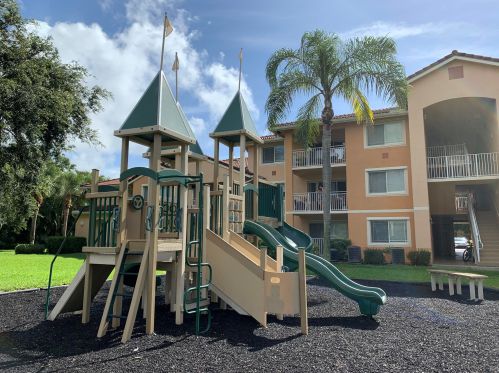 141 Palm Dr, Fort Pierce FL  34986-1792 exterior