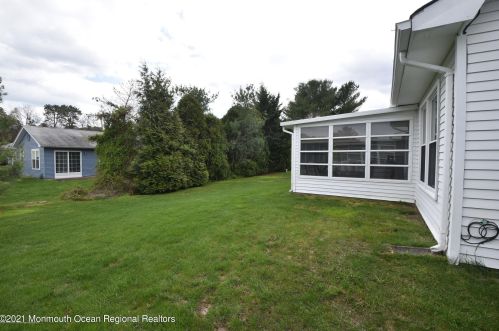 10 Dartmoor Rd, Bricktown NJ  08724-2057 exterior