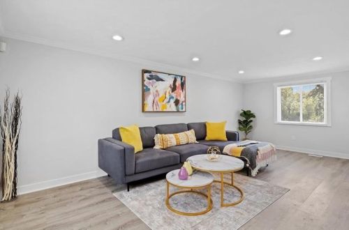 403 Hochberg Rd, Pittsburgh, PA 15235-1508