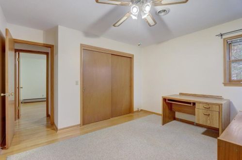 2335 Graylog Ln, Waukesha WI  53151-2921 exterior