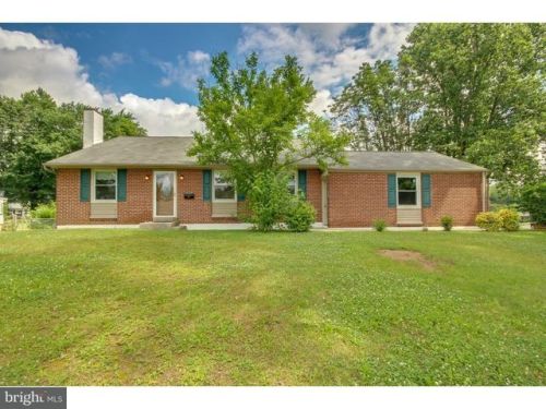 1115 Cushmore Rd, Southampton, PA 18966-4138