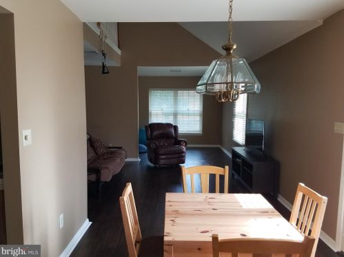 231 Crescent Dr, Swatara PA  17033-2335 exterior