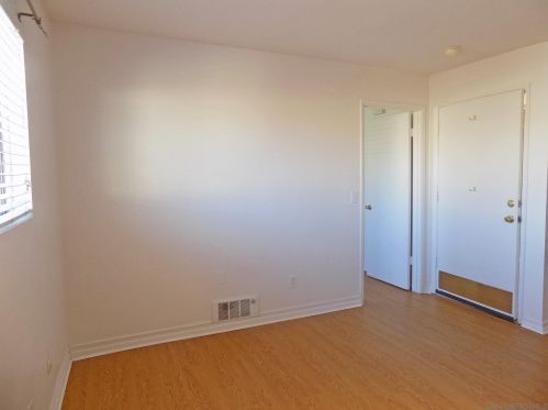 1522 Meade Ave, San Diego CA 92116-4626 exterior