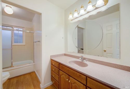 2415 Tamarisk Dr, Santa Rosa CA  95405-8435 exterior