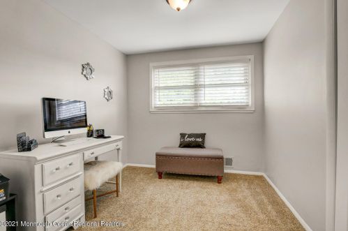 10 Calvin Ct, Old Bridge NJ  08857-2147 exterior