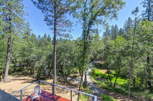 559 Greenwood Dr, Meadow Vista CA  95722-9708 exterior