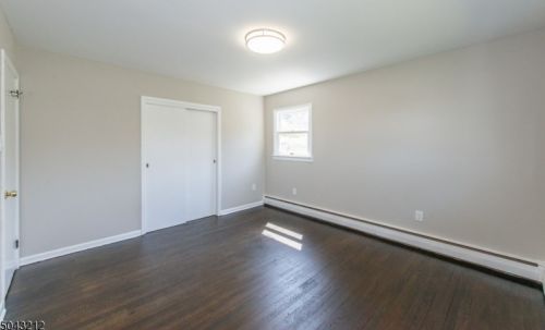 101 Mine Hill Rd, Oxford NJ  07863-3064 exterior