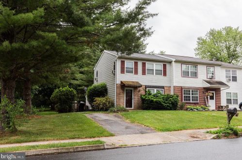 1602 Manor Blvd, Lancaster, PA 17603-9403