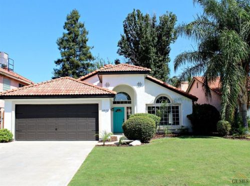 6012 Ambergrove St, Bakersfield, CA 93313-4158