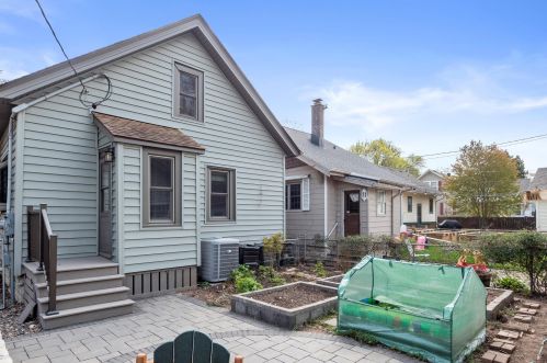 8134 Gridley Ave, Milwaukee WI 53213-3039 exterior