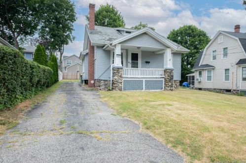 275 Fairlawn Ave, Waterbury, CT 06705-2123