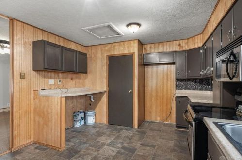 49 Lawson Ave, New Lebanon OH  45345-1415 exterior