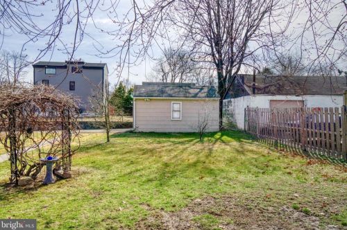 366 Clements Bridge Rd, Runnemede NJ  08078-1919 exterior