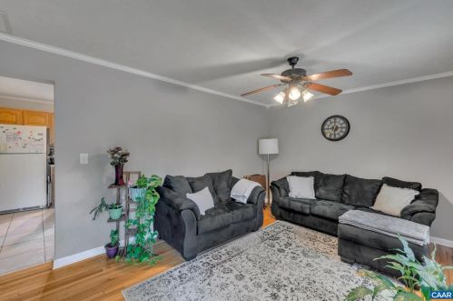 1138 Hollands Rd, Bybee, VA 22963-4703