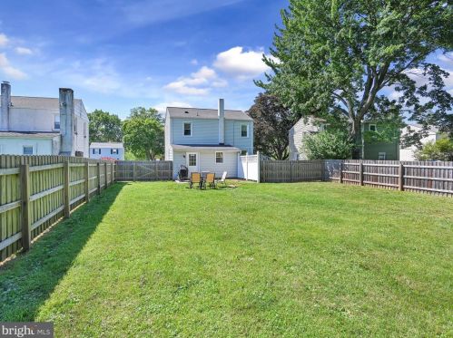 121 Hollywood Ave, Norristown PA  19403-1621 exterior