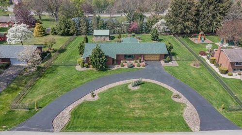 1240 Highland Rd, Monongahela, PA 15063-1024