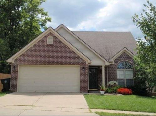 704 Woodhaven Pl, Lexington, KY 40514-1186