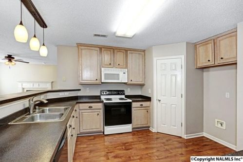 203 Garden Brook Dr, Madison, AL 35758-7887