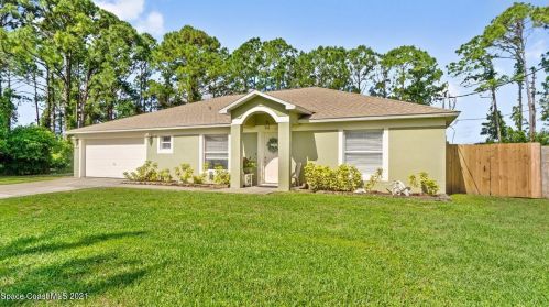 7220 Freeport Rd, Cocoa, FL 32927-2317