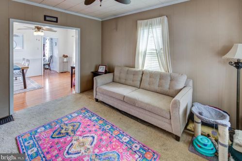 301 Summit Ave, Wilmington DE  19804-1725 exterior