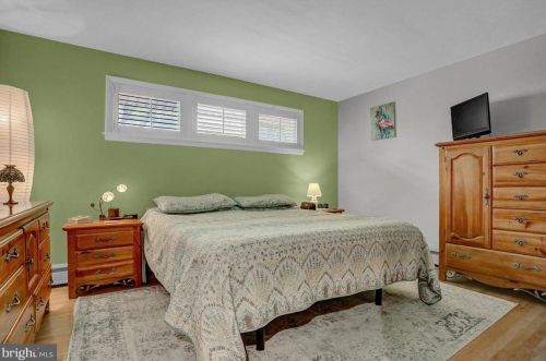 19 Columbia Dr, Camp Hill PA  17011-7636 exterior