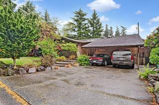 12551 3rd Ave, Seattle, WA 98125-4705