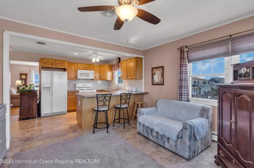 316 Sunset Dr, Pelican Island NJ  08751-2225 exterior