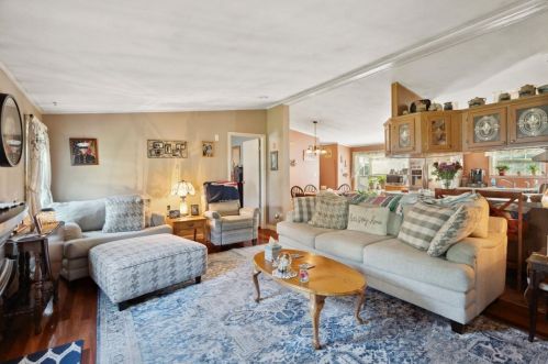 24 Bennett Way, Newmarket NH 03857-2341 exterior