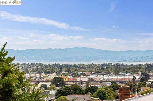 4817 Brookdale Ave, Oakland CA  94619-2510 exterior